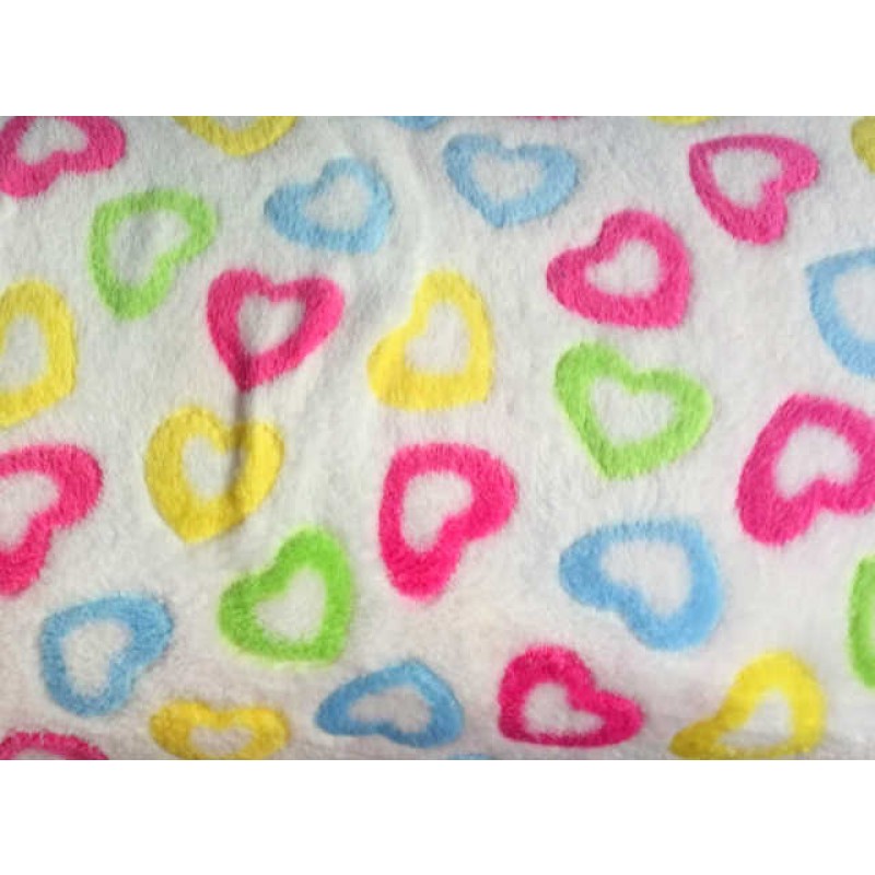 Fleece : Creme med pastel hjerter - SENDES KUN TILPAKKESHOPS